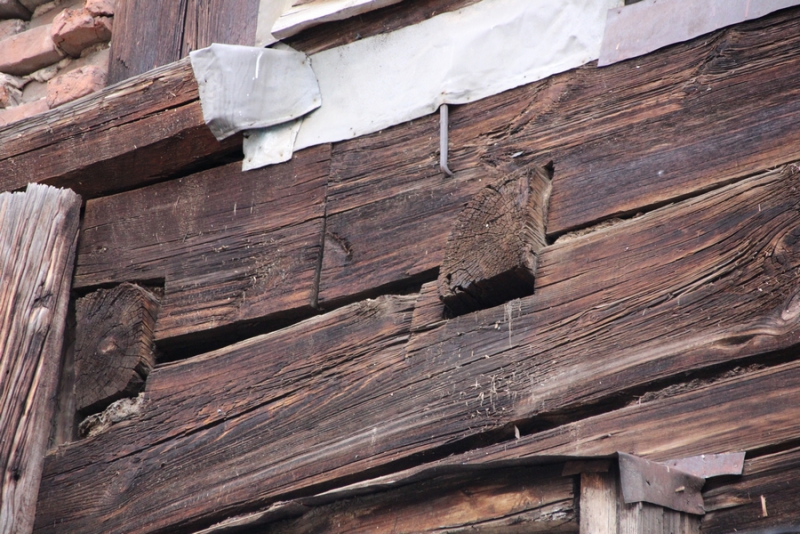 На месте гибели двух человек на Мясницкой нашли незаконную газовую трубу
