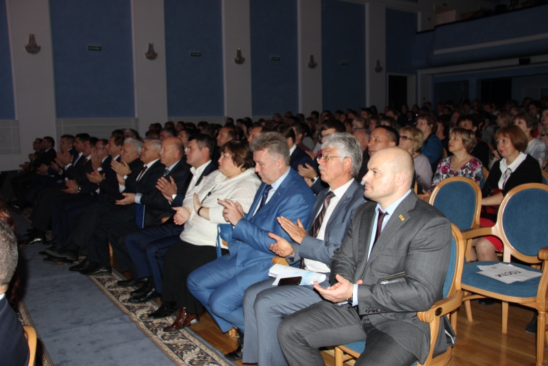 Научно-производственный центр «Алмаз-Фазотрон» отметил 20-летие в саратовской филармонии