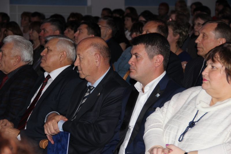 Научно-производственный центр «Алмаз-Фазотрон» отметил 20-летие в саратовской филармонии