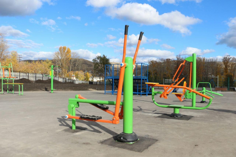 Вячеслав Володин в Вольске удивился ведущему в забор пандусу