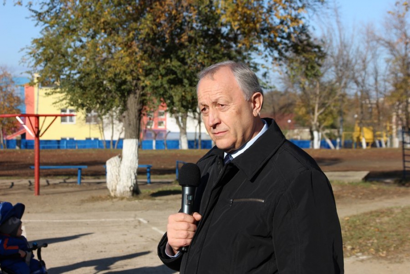 Володин пообещал осмотреть «разваливающуюся» поликлинику в Елшанке