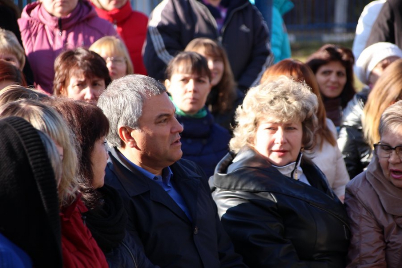 Володин пообещал осмотреть «разваливающуюся» поликлинику в Елшанке