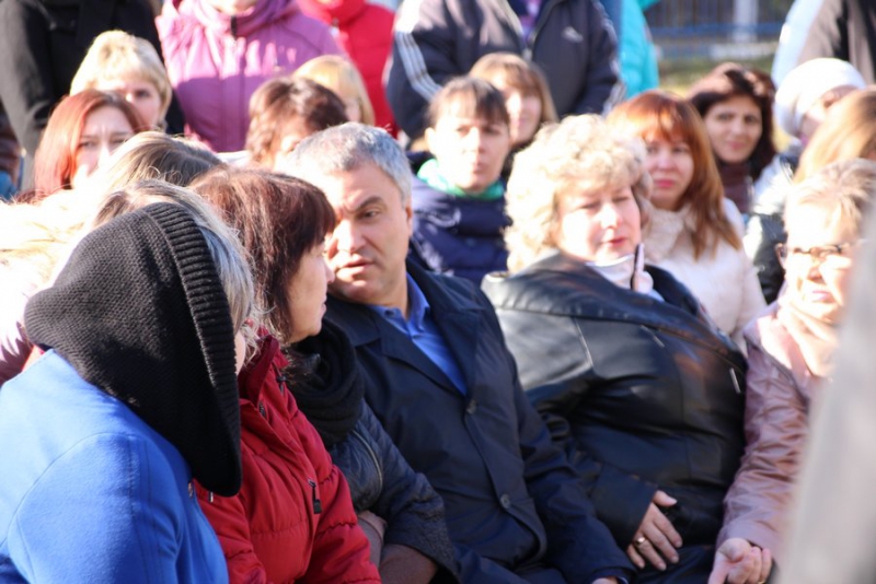 Володин пообещал осмотреть «разваливающуюся» поликлинику в Елшанке