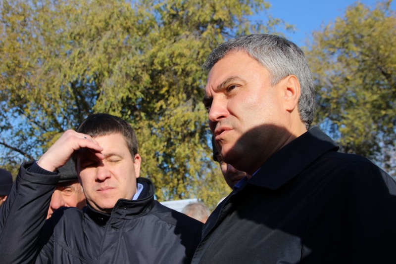 Володин пообещал осмотреть «разваливающуюся» поликлинику в Елшанке