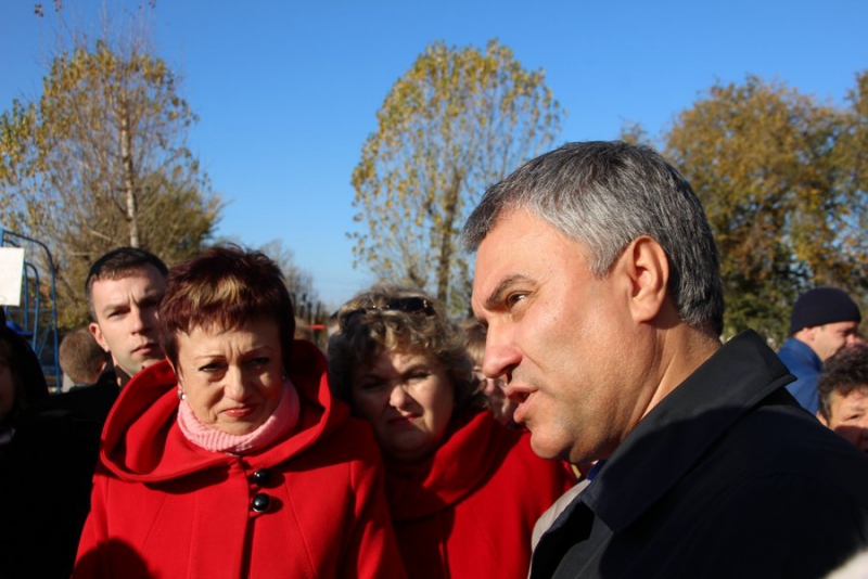 Володин пообещал осмотреть «разваливающуюся» поликлинику в Елшанке