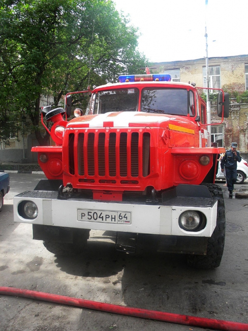 Потушен пожар у здания полиции