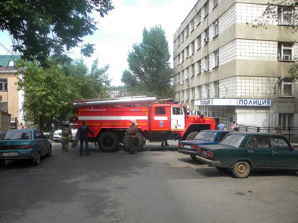 Потушен пожар у здания полиции