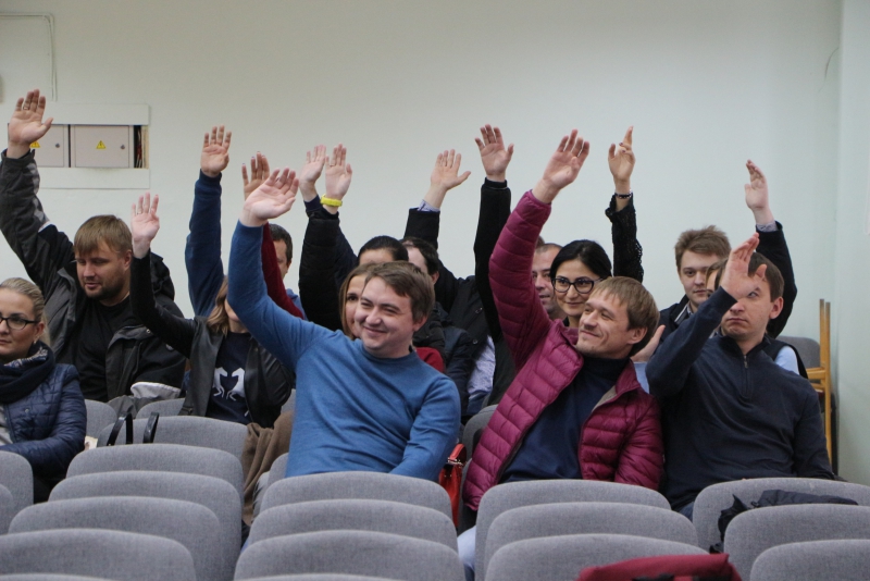 На слушаниях поддержали идею увеличения парковочных мест в Изумрудном