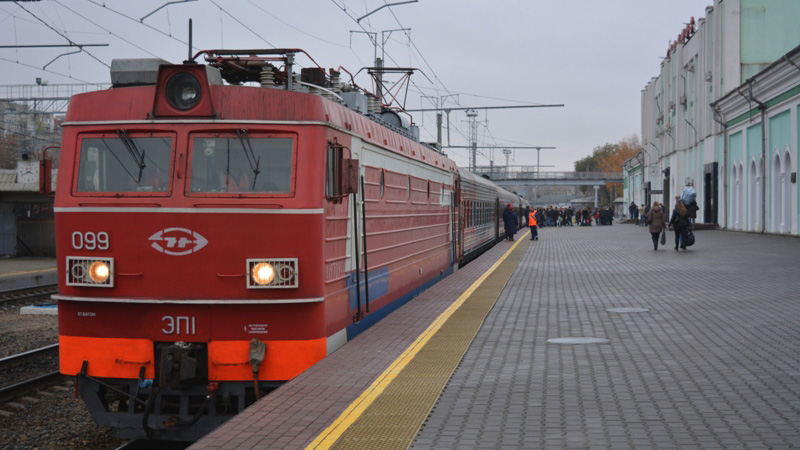 Обновленный скорый поезд отправился в первый рейс из Саратова в Ростов-на-Дону