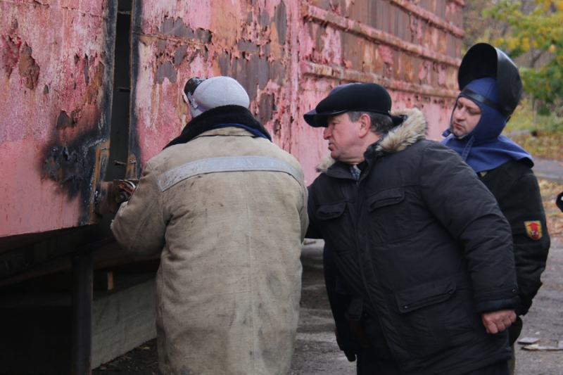 В Парке Победы начался монтаж пожарного теплохода