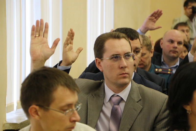 Участники публичных слушаний в считанные минуты поддержали 15 поправок в устав Саратова