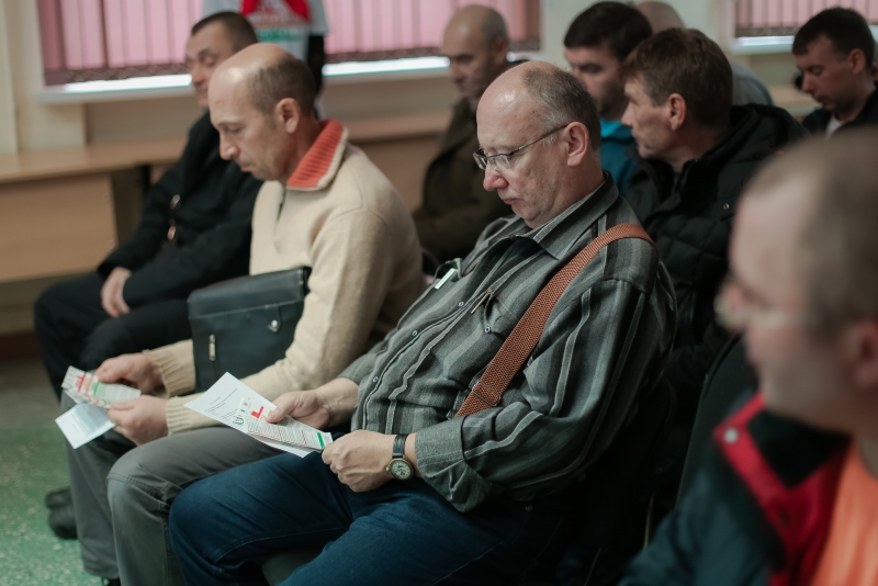 Жители Саратова изучали «опасные лабиринты автострахования»