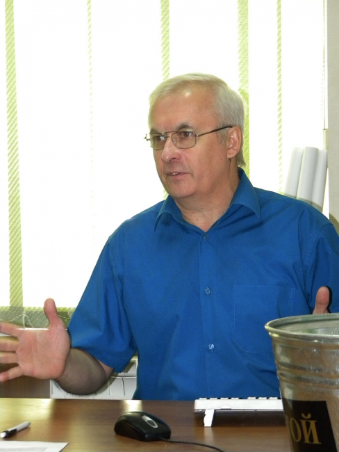 Охранники табачной фабрики отнимали камеру у оператора-общественника