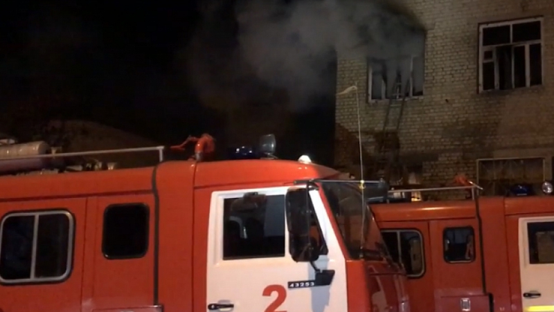 Спасителями детей из горящего дома в Заводском районе оказались полицейские