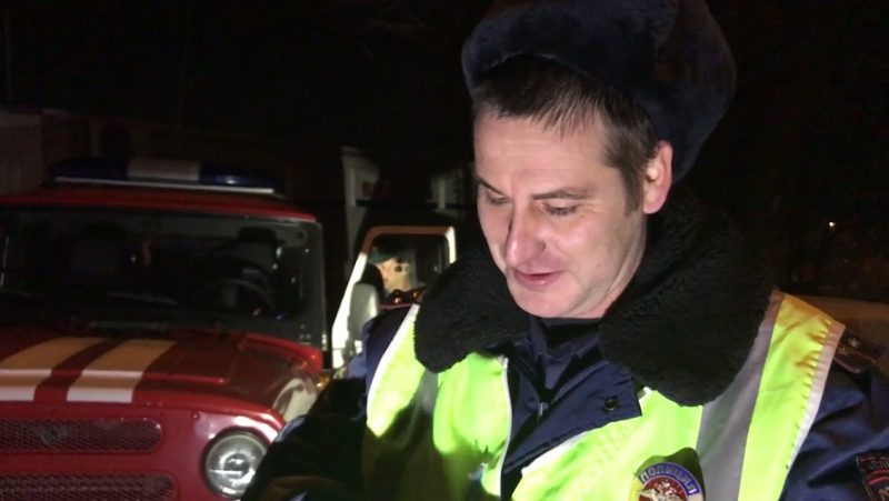 Спасителями детей из горящего дома в Заводском районе оказались полицейские