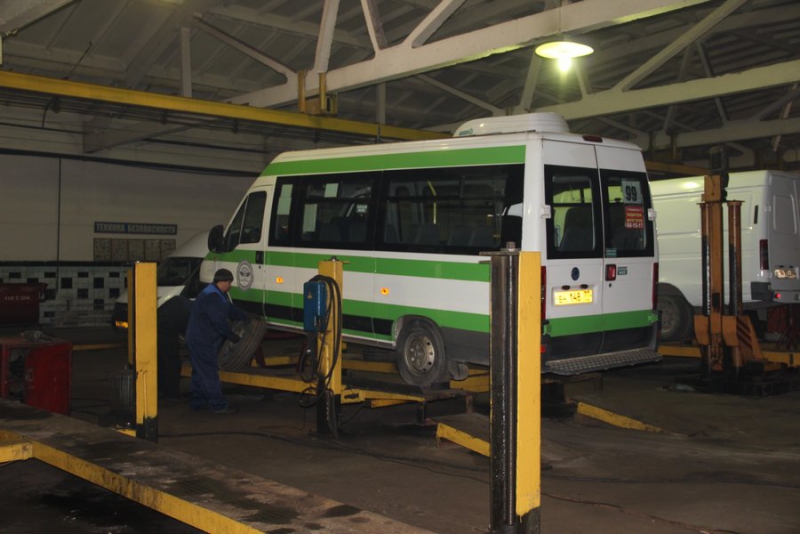 В Саратове водителей автобусов пугают видеокадрами со страшными ДТП