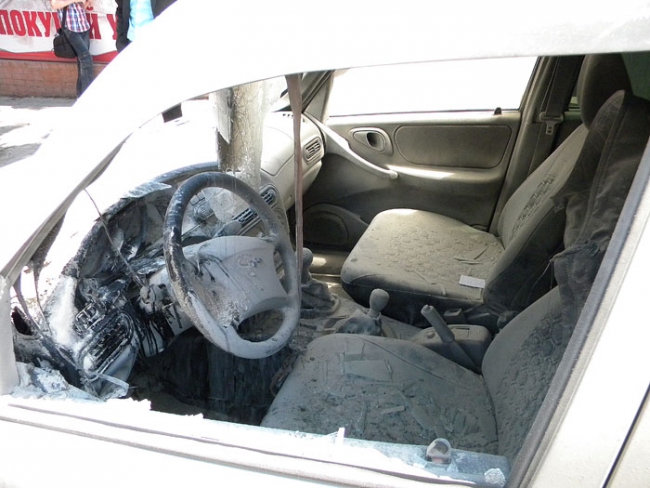 В центре Саратова горит внедорожник