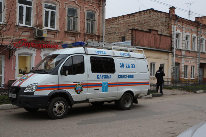 Правоохранители обследуют районные администрации Саратова