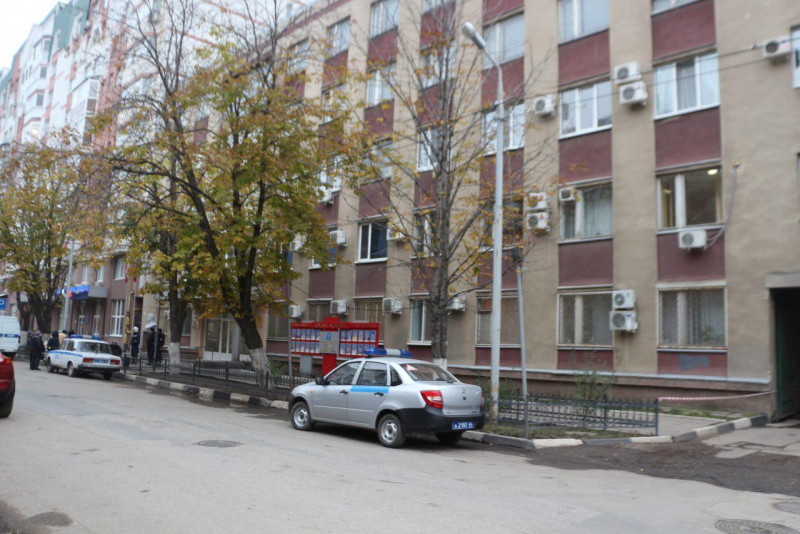 Правоохранители обследуют районные администрации Саратова