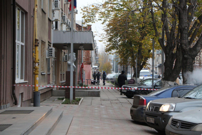 Правоохранители обследуют районные администрации Саратова