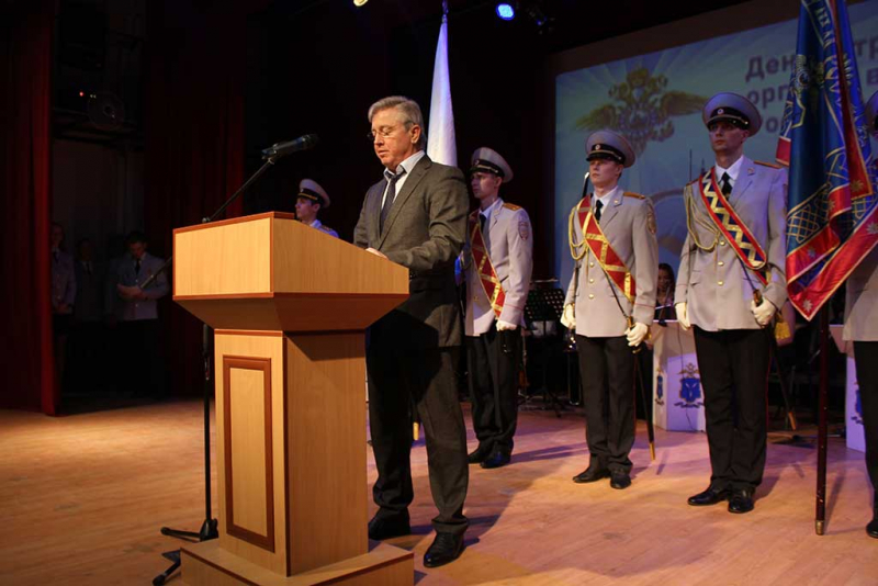 В ГУ МВД наградили особо отличившихся сотрудников полиции