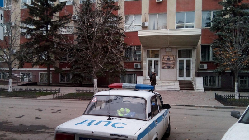 В Саратове из-за угрозы взрыва эвакуируют облизбирком и минстрой