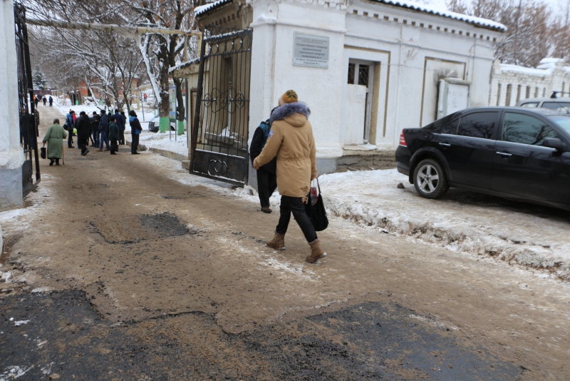 Вячеслав Володин направит 10 млн рублей на строительство дома для переселенцев в Елшанке