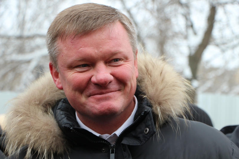 Вячеслав Володин направит 10 млн рублей на строительство дома для переселенцев в Елшанке