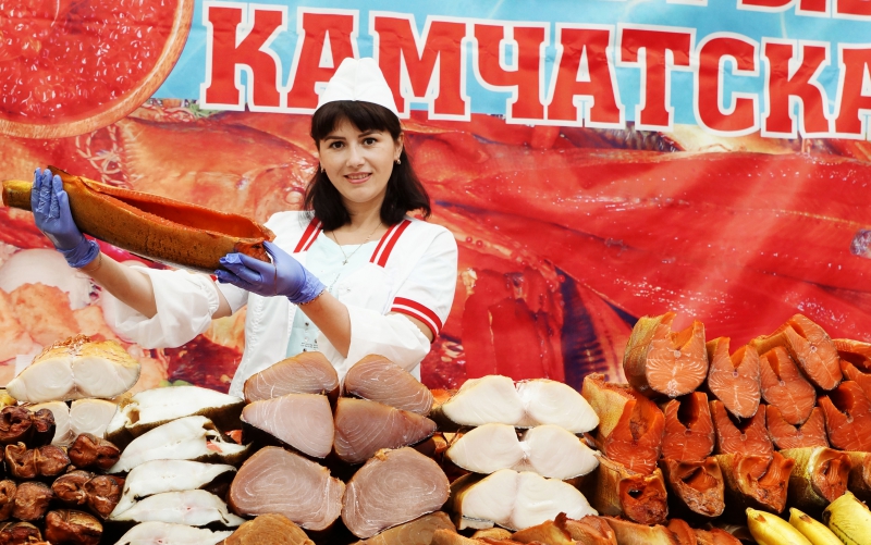 Товары от Сахалина до Краснодара: впервые в Энгельсе открылась «Всероссийская ярмарка»