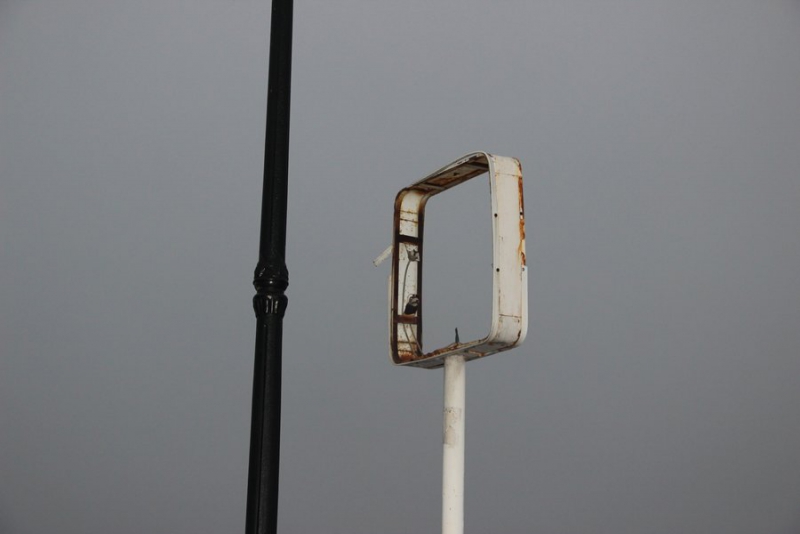 На набережной Саратова в Волгу упала ограда