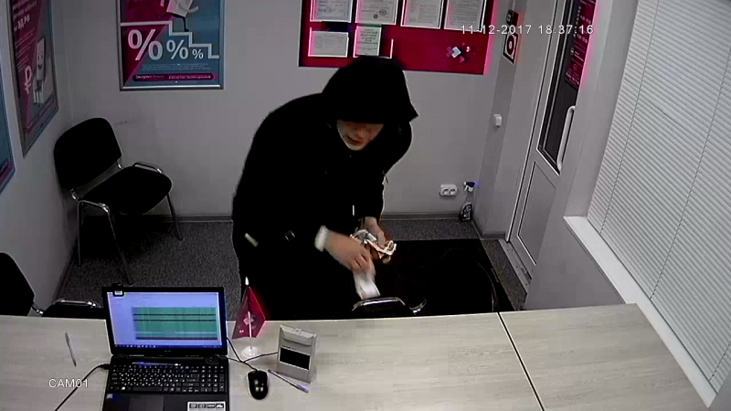 Нападения на офисы микрозаймов в Саратове. Полицейские задержали подозреваемого