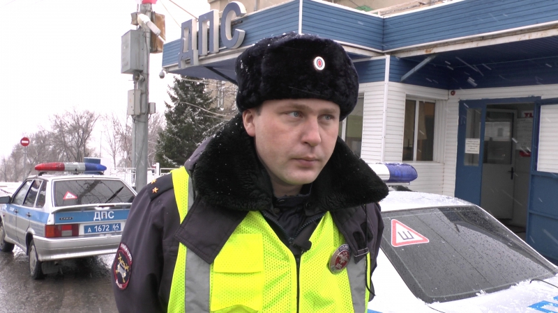 Полицейских наградят за спасение женщины, свесившейся с балкона 18-го этажа