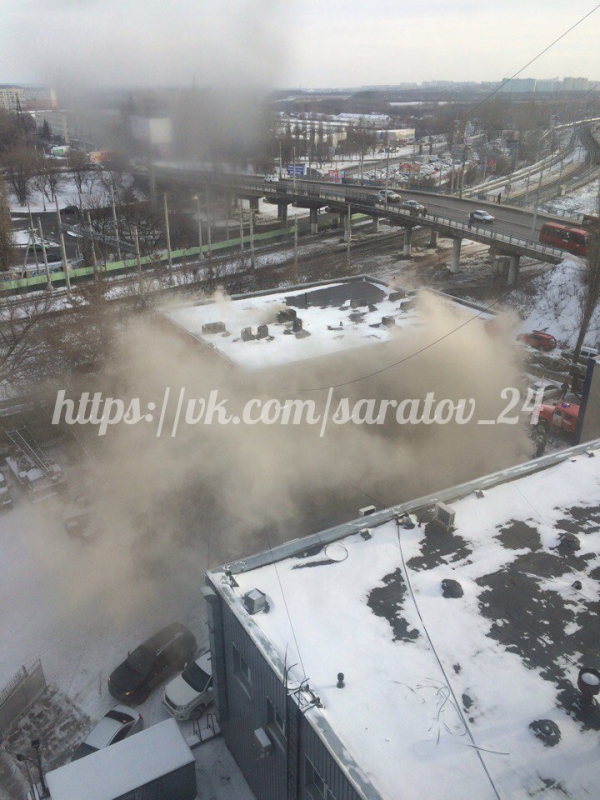 В трехэтажном здании на 3-й Дачной загорелась сауна