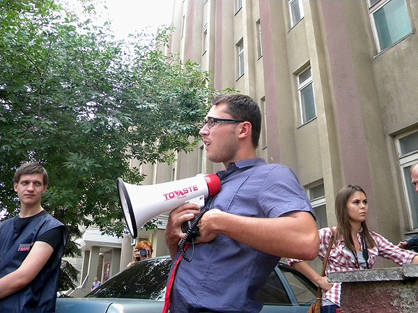 Хаценко привел к КПРФ спортсмена и вызывает на бой Анидалова