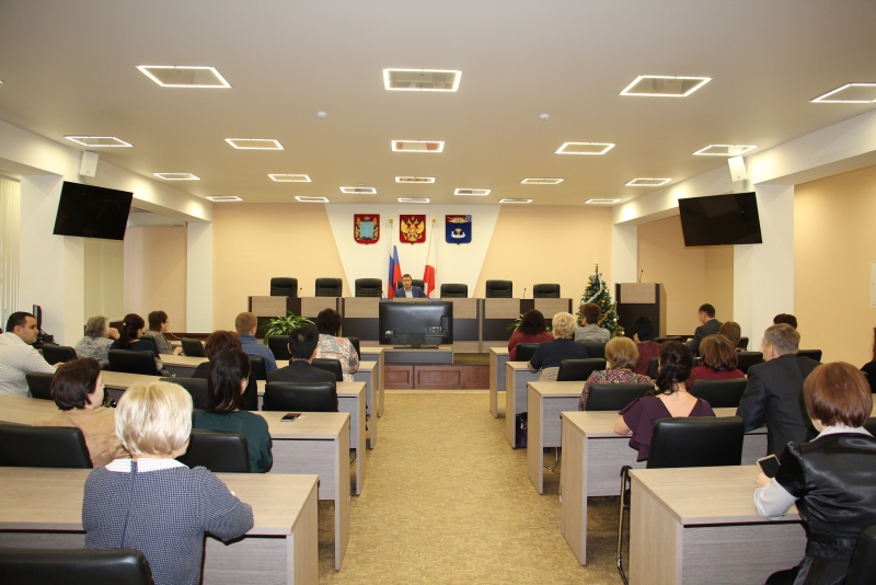 В Балакове наградили победителей конкурса на лучшее новогоднее офомление