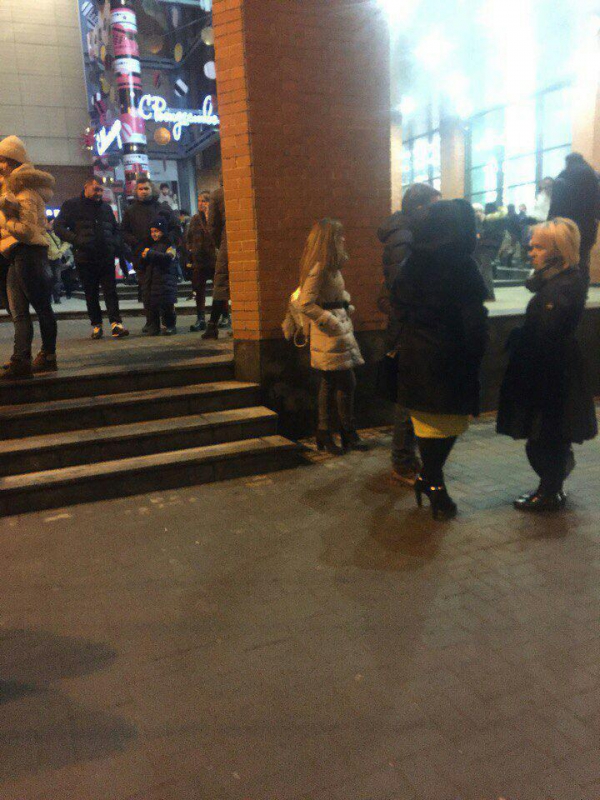 Очевидцы: В Саратове эвакуировали посетителей торгового центра