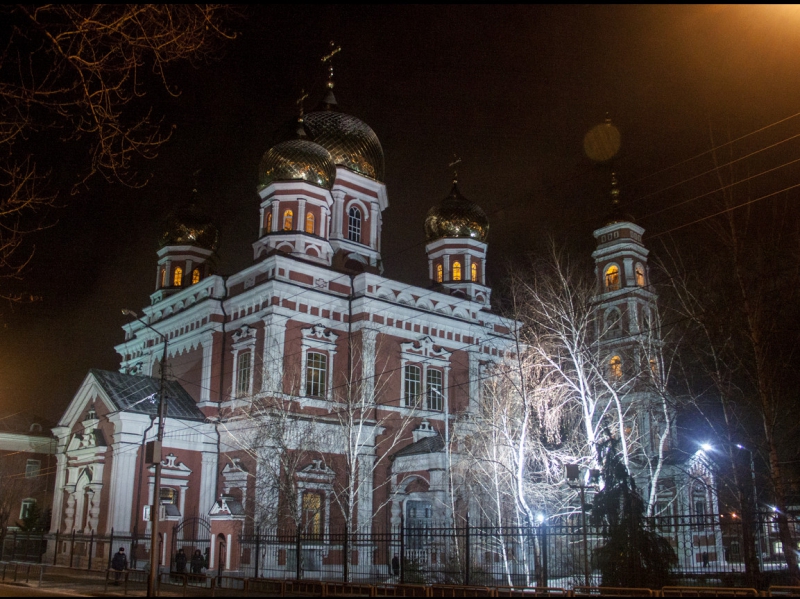В Саратовской области рождественские богослужения охраняли более 800 полицейских