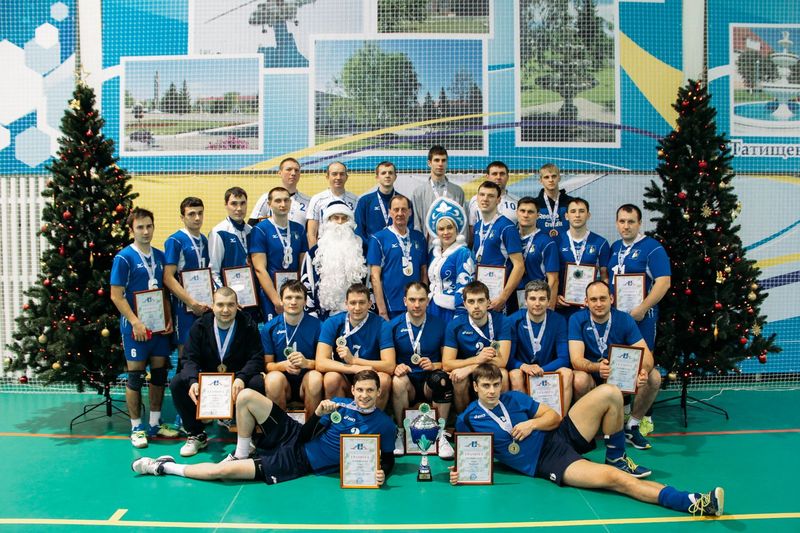 В Татищеве прошел Рождественский товарищеский турнир по волейболу