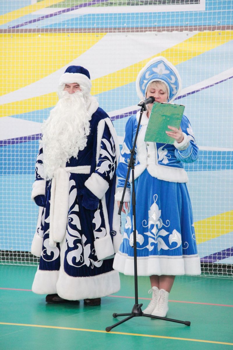 В Татищеве прошел Рождественский товарищеский турнир по волейболу