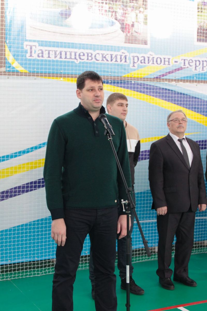 В Татищеве прошел Рождественский товарищеский турнир по волейболу