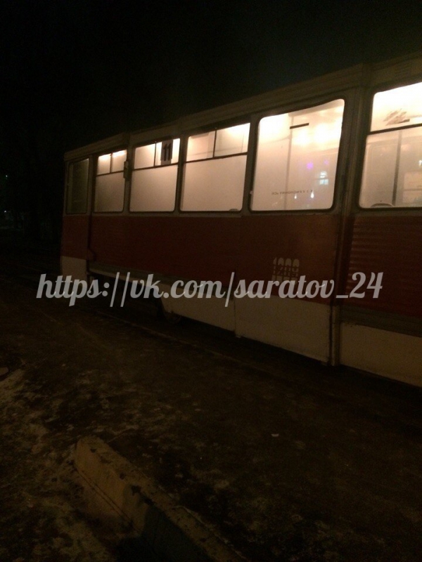 Очевидец: В Саратове загорелся трамвай