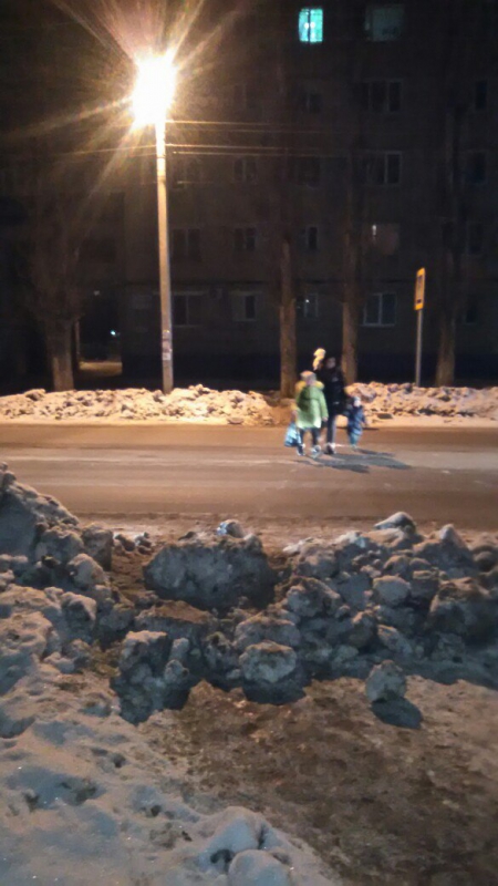 Горожане жалуются на опасный для детей пешеходный переход