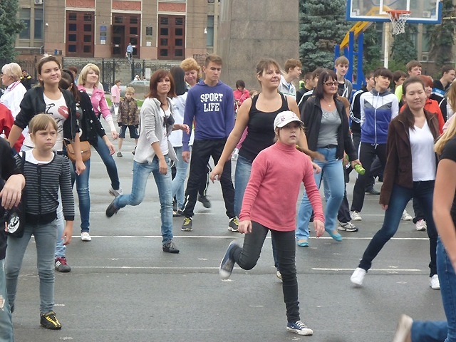 У Александра Ландо болят ноги после утренней зарядки