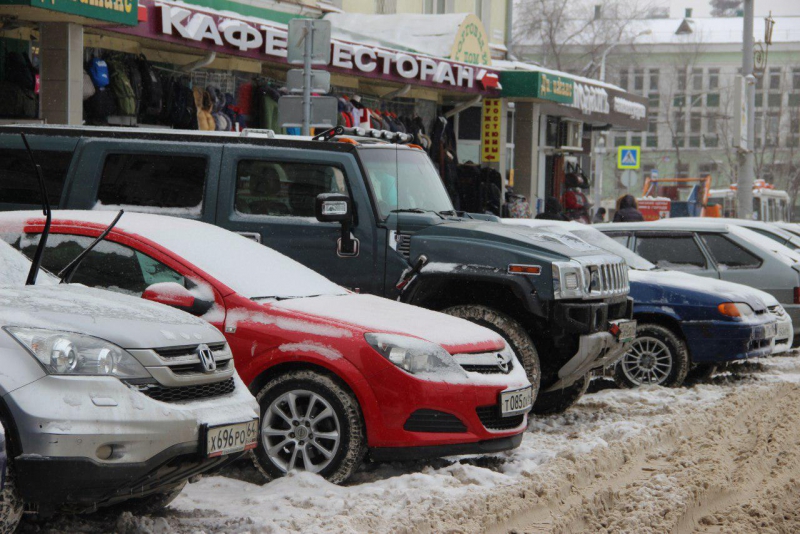 В Саратове работница почты наорала на Ландо за навязчивость