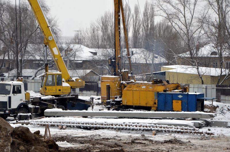 По инициативе Володина в Елшанке возводят дом для переселенцев из аварийного жилья