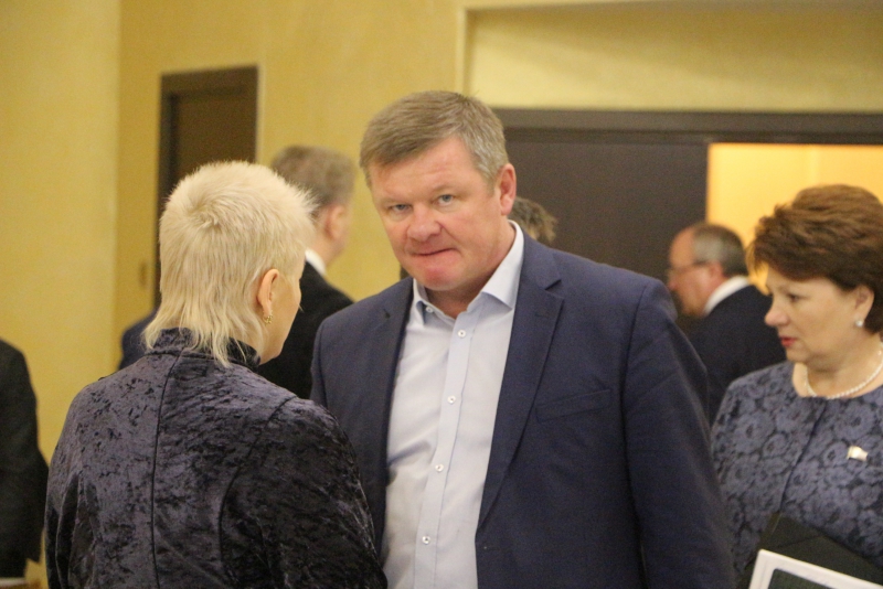 Губернатор посоветовал властям Саратова учиться у МЧС ликвидировать коммунальные аварии