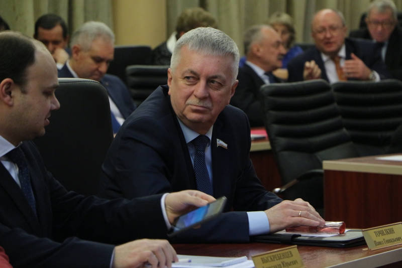 Губернатор посоветовал властям Саратова учиться у МЧС ликвидировать коммунальные аварии