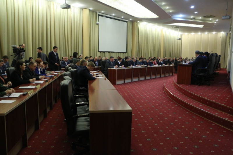 Губернатор посоветовал властям Саратова учиться у МЧС ликвидировать коммунальные аварии