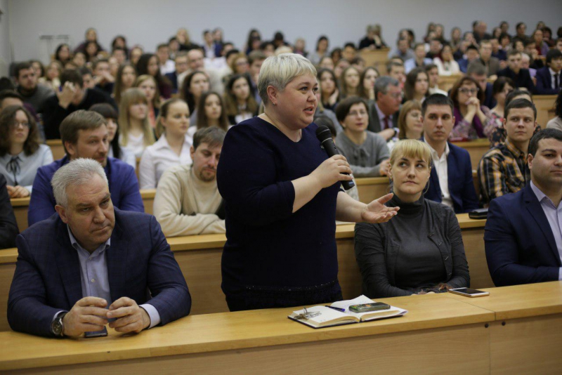 Евгений Примаков рассказал студентам Эконома о внешней политике России