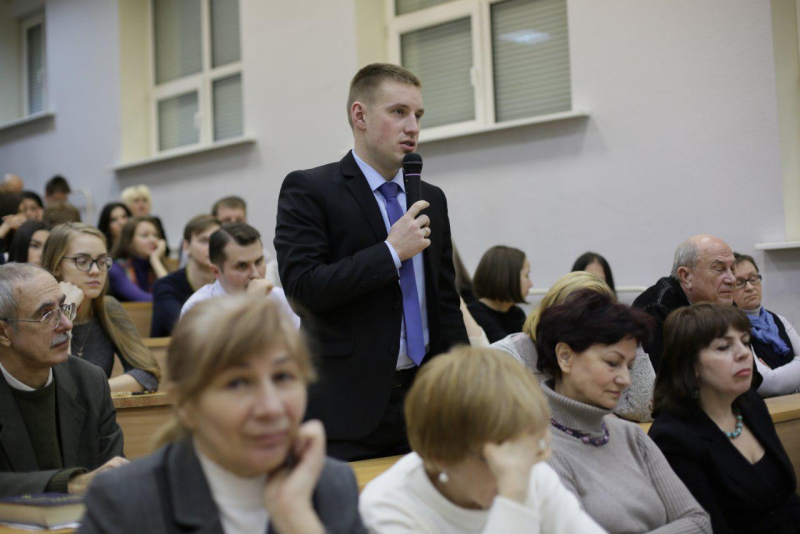 Евгений Примаков рассказал студентам Эконома о внешней политике России